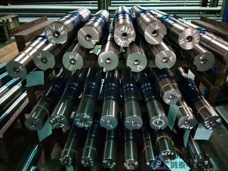 YE3-90S-6电机轴伸打螺纹孔定制